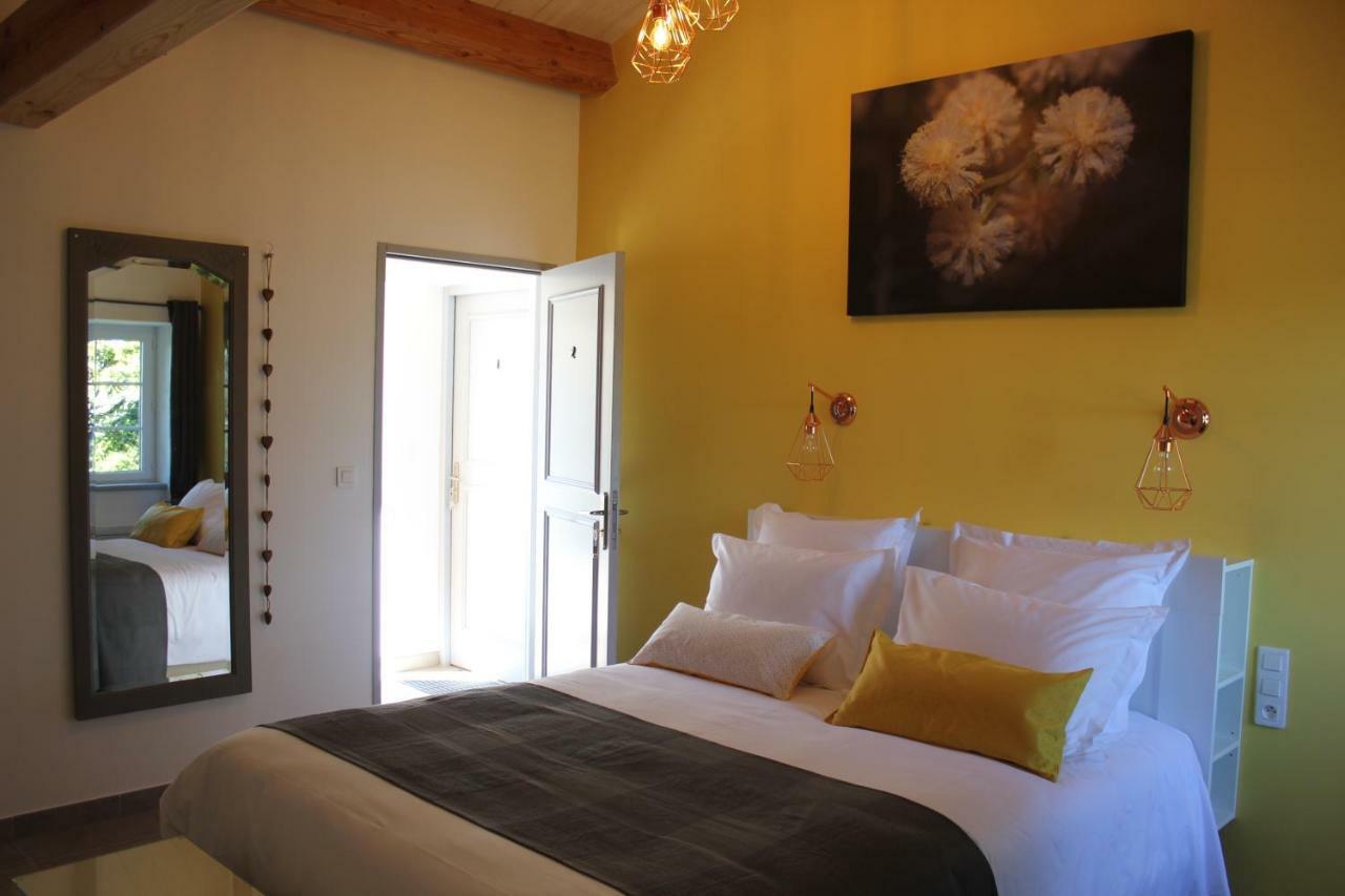 Domaine Forvent Bed & Breakfast Saint-Julien-de-Peyrolas Exterior foto